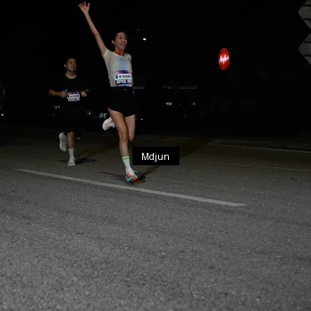 Runner Photo 7433965