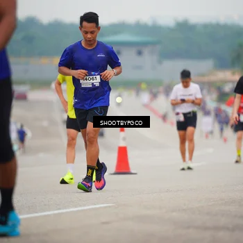 Runner Photo 7433974