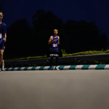 Runner Photo 7433985