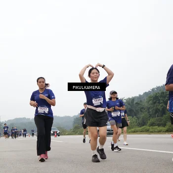 Runner Photo 7434006