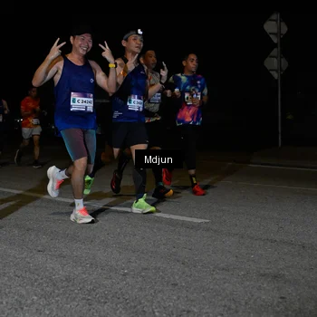 Runner Photo 7434009