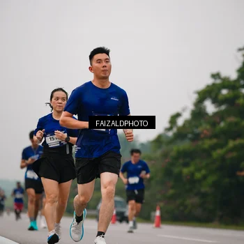 Runner Photo 7434023
