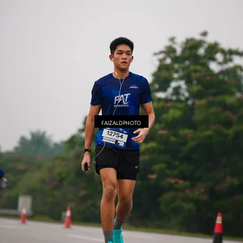 Runner Photo 7434026