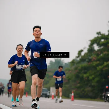 Runner Photo 7434039