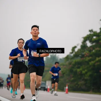 Runner Photo 7434040