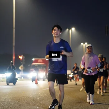 Runner Photo 7434054