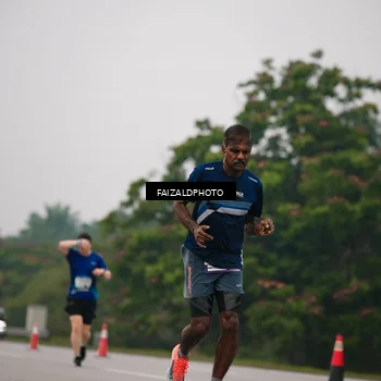 Runner Photo 7434070