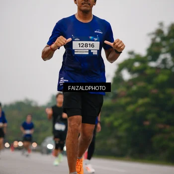 Runner Photo 7434080