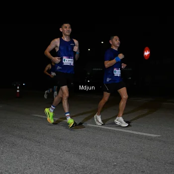 Runner Photo 7434091