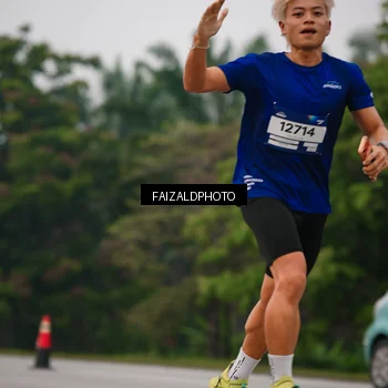 Runner Photo 7434103