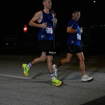 Runner Photo 7434113