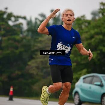 Runner Photo 7434115