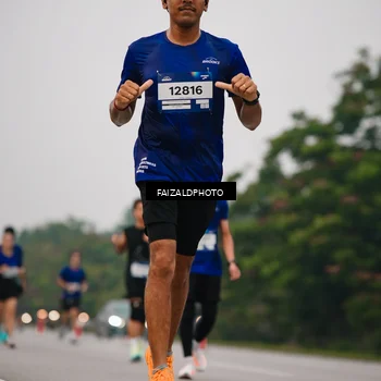 Runner Photo 7434118