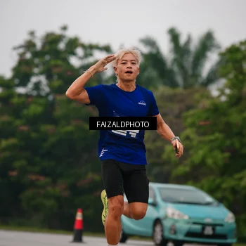 Runner Photo 7434125