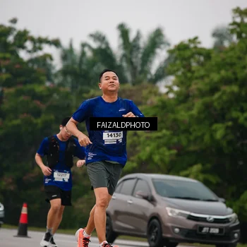 Runner Photo 7434153