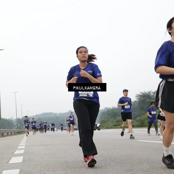Runner Photo 7434164