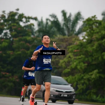 Runner Photo 7434165