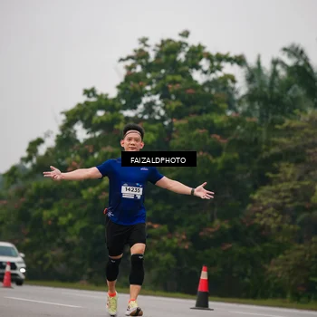 Runner Photo 7434240
