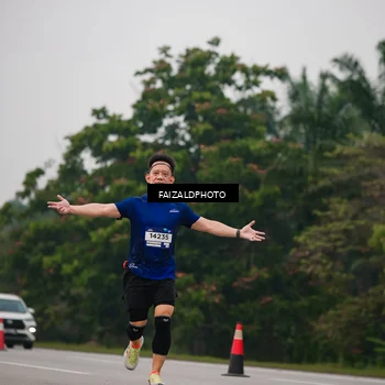 Runner Photo 7434241