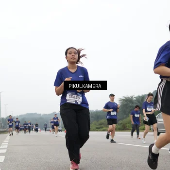 Runner Photo 7434254