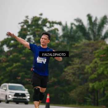 Runner Photo 7434259
