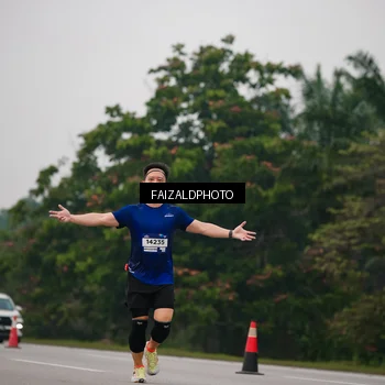 Runner Photo 7434261