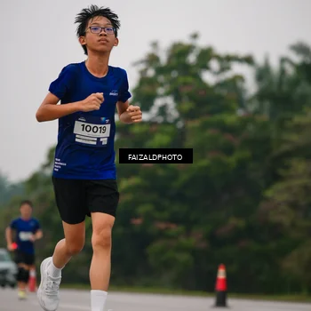 Runner Photo 7434273