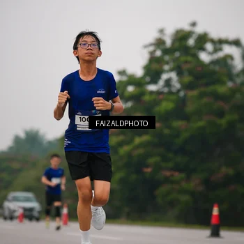 Runner Photo 7434275