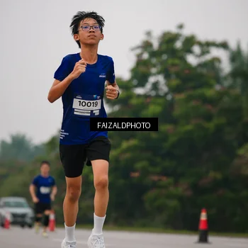 Runner Photo 7434290