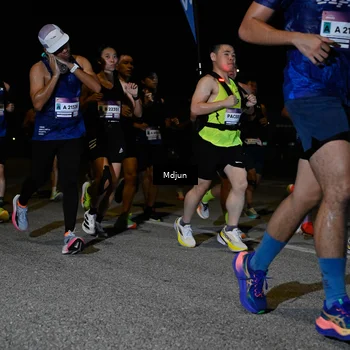 Runner Photo 7434304