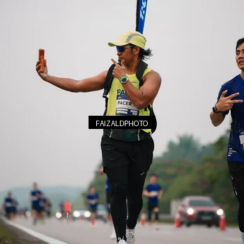 Runner Photo 7434306