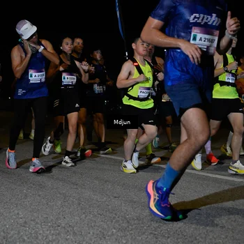Runner Photo 7434307