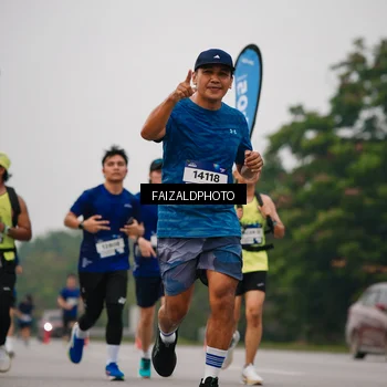 Runner Photo 7434317