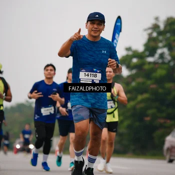 Runner Photo 7434323