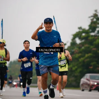 Runner Photo 7434337
