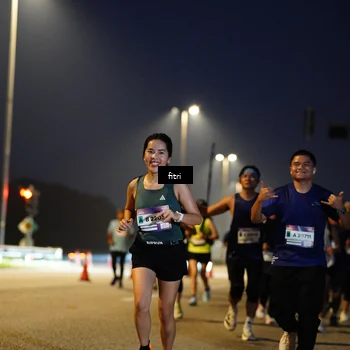 Runner Photo 7434345