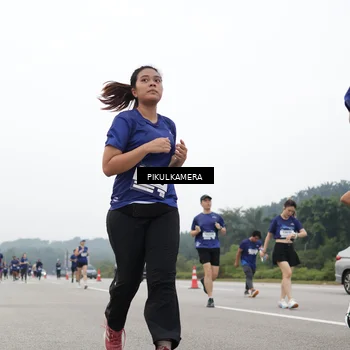 Runner Photo 7434368