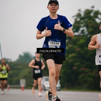 Runner Photo 7434376