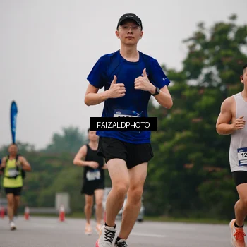 Runner Photo 7434377