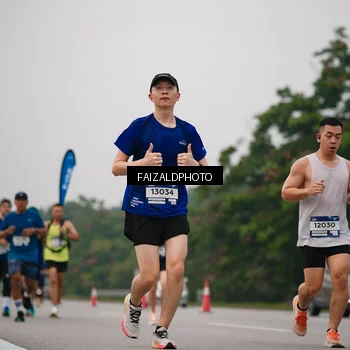 Runner Photo 7434401