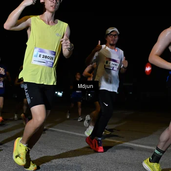 Runner Photo 7434402