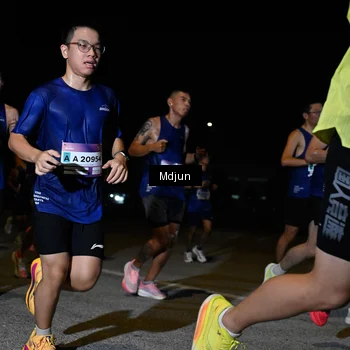 Runner Photo 7434416