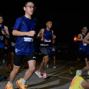 Runner Photo 7434417