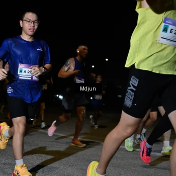 Runner Photo 7434418