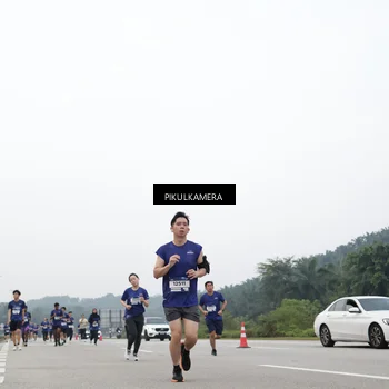 Runner Photo 7434464
