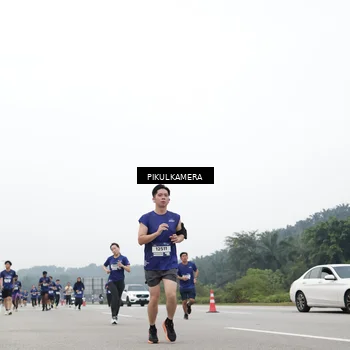 Runner Photo 7434551