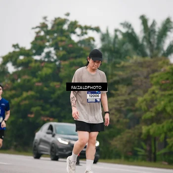 Runner Photo 7434654