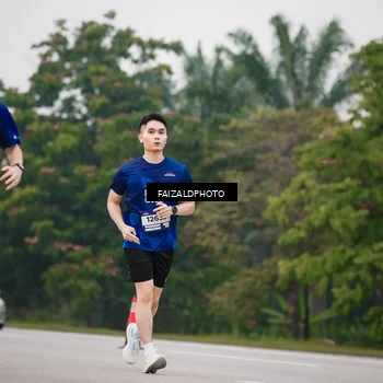 Runner Photo 7434687