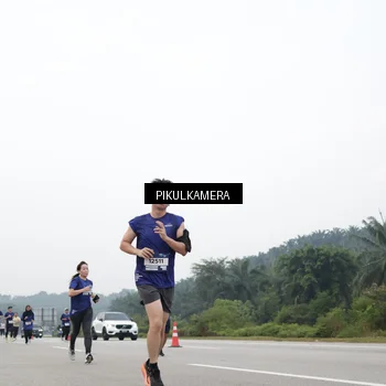 Runner Photo 7434697