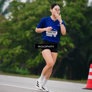 Runner Photo 7434740